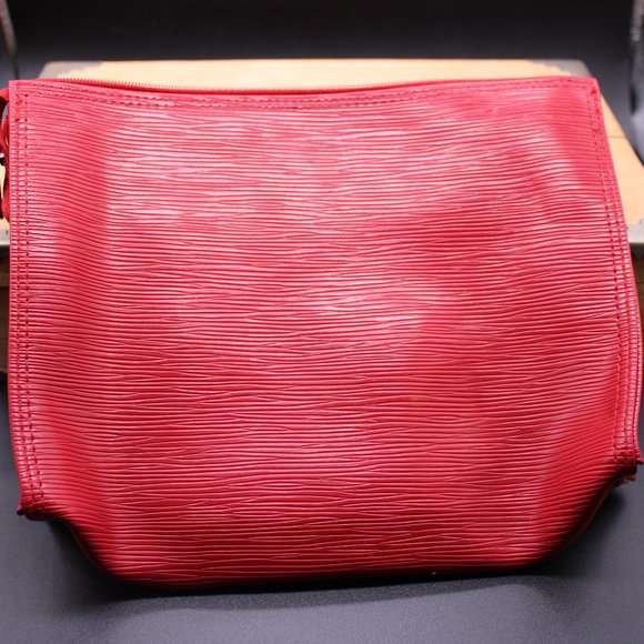 Monteil Paris Red Epi Embossed Makeup Bag Wristlet - Picture 2 of 6